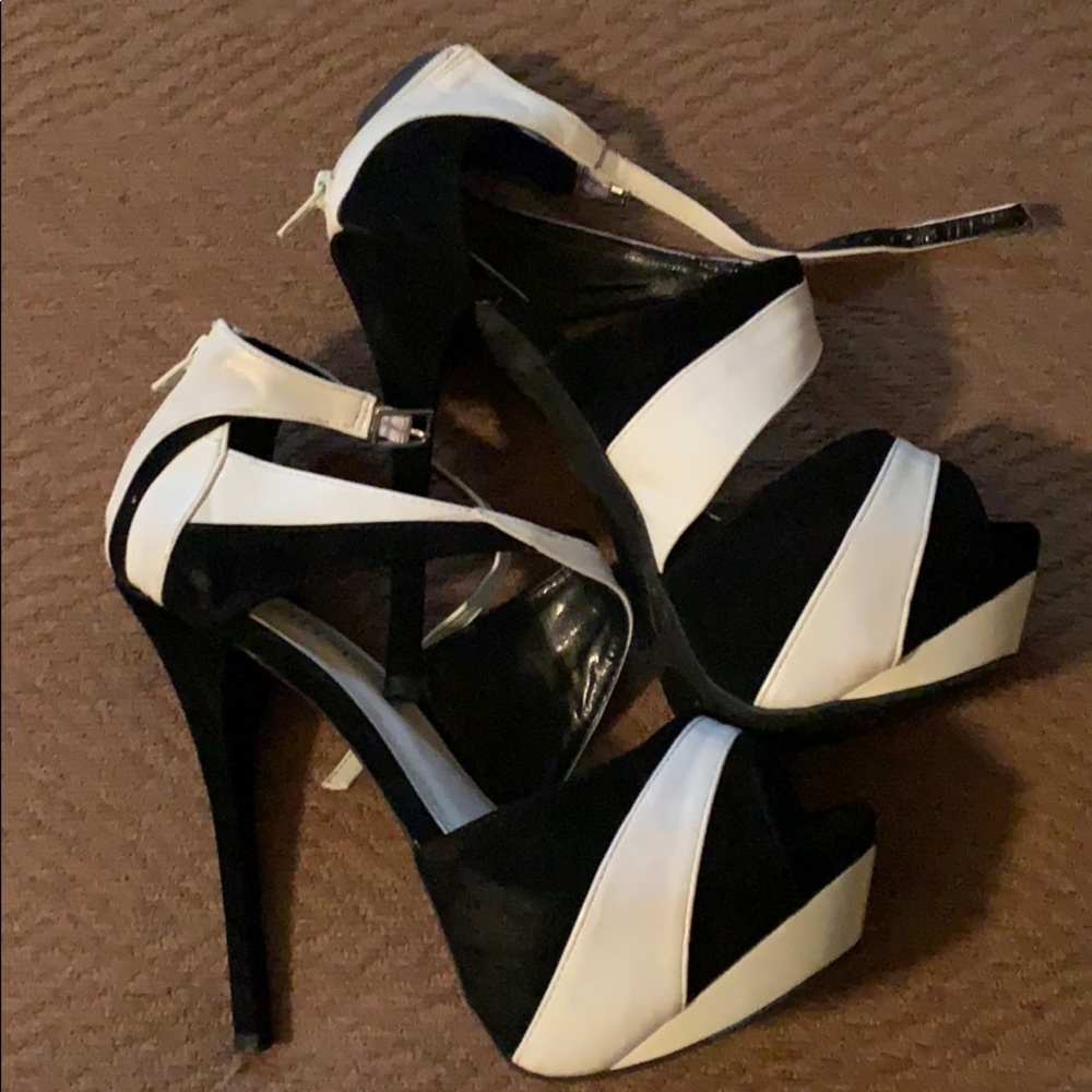 Liliana heels